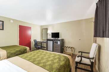 ホテル Econo Lodge Inn & Suites I 35 At Shawnee Mission