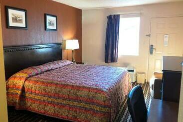 فندق Guest Inn Austell