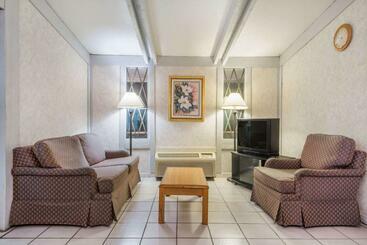 酒店 Knights Inn Franklin, Oh