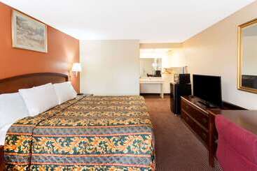 فندق Knights Inn Tucker