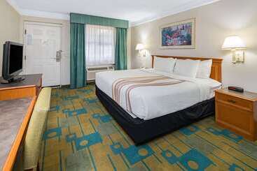 فندق Days Inn By Wyndham San Diego Vista