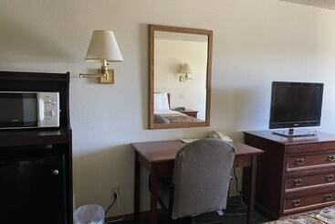 ホテル National 9 Inn Price