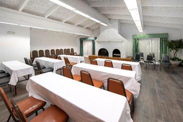 فندق Red Roof Inn Tampa Bay  St Petersburg