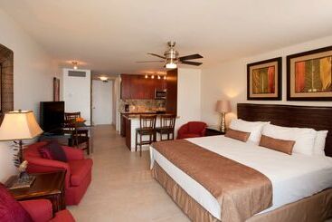 Lahaina Shores Beach Resort