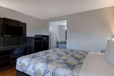 Motel 6buttonwillow, Ca Central