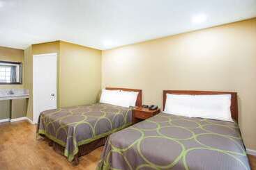 فندق على الطريق Super 8 By Wyndham Redlands/san Bernardino