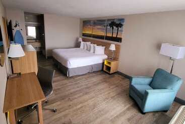 ホテル Days Inn By Wyndham Titusville Kennedy Space Center