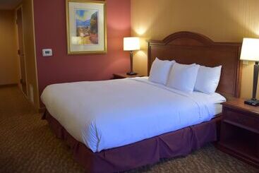 هتل Doubletree By Hilton Asheville Biltmore