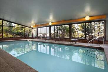 فندق Embassy Suites By Hilton Portland Maine