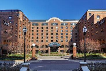 هتل Graduate By Hilton Minneapolis