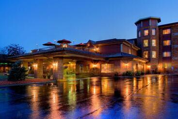 هتل Grand Gateway