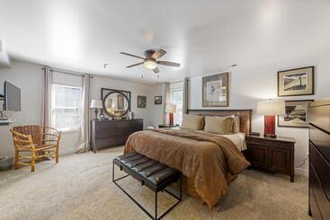 هتل Park Ave Manor 3b