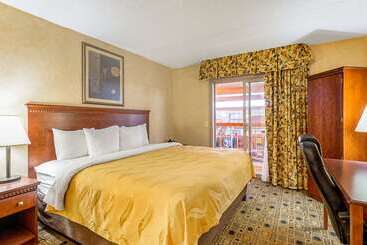 ホテル Quality Inn & Suites Coldwater Near I69