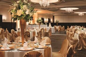 Radisson Hotel Cincinnati Riverfront