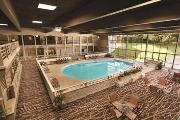 Radisson Hotel Louisville North