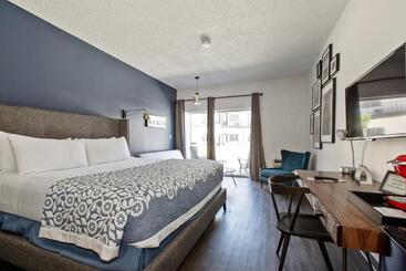 בית מלון כפרי Sideways Inn