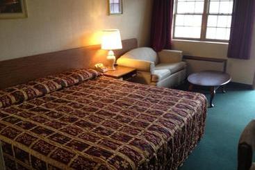 מוטל Parkway Inn
