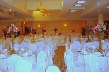 Stratford Hotel & Conference Center