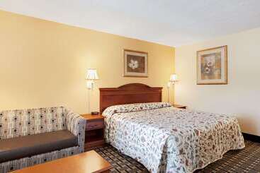 Отель Knights Inn Mount Laurel