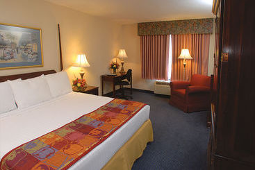 هتل Point Plaza Newport News