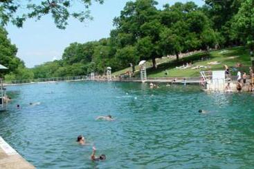 ホテル Radisson  Austin –university