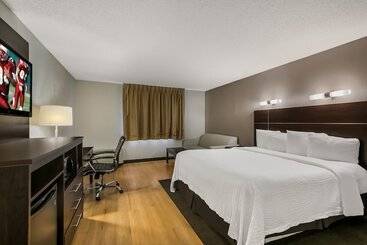 هتل Red Roof Inn Plus+ & Suites Knoxville West Cedar Bluff