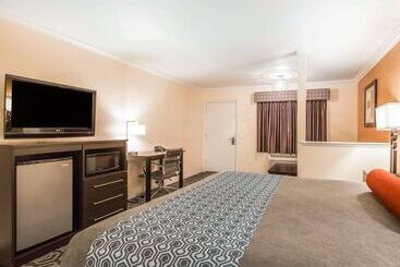 فندق Rodeway Inn & Suites Coltonriverside