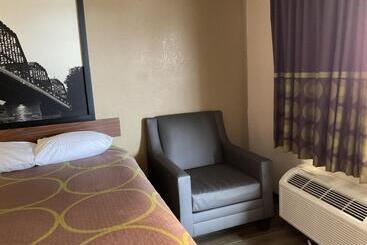 酒店 Super 8 By Wyndham Chattanooga/east Ridge