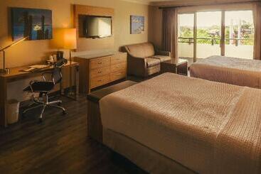 The Encinitan Hotel & Suites