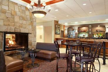 Hôtel Doubletree By Hilton  Boston  Bedford Glen