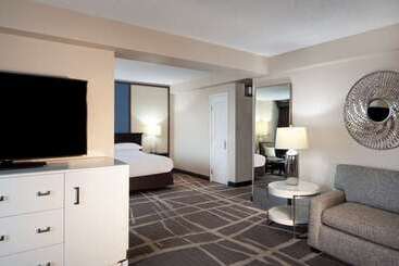 فندق Hilton St. Petersburg Bayfront