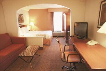 هتل La Quinta By Wyndham Stamford / New York City