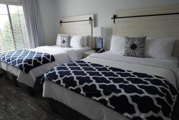 בית מלון כפרי Southampton Inn