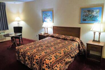 هتل Swiss Village Inn