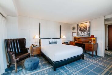 The Charles Hotel In Harvard Square