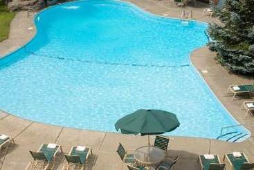 فندق The Chateau Resort