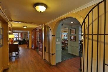 فندق The Kennebunk Inn