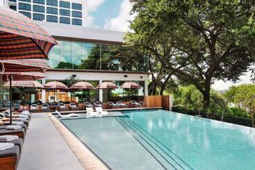 فندق The Line Austin