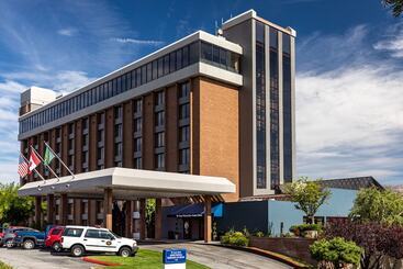 فندق Coast Wenatchee Center