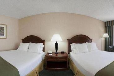 هتل Fairfield Inn & Suites By Marriott Los Angeles Rosemead