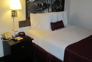 فندق Kings Inn Anaheim At The Park & Convention Center