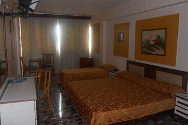 فندق Las Quince Letras