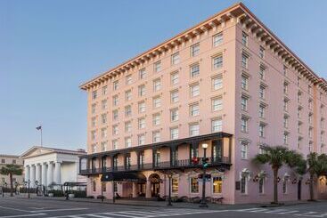 هتل Mills House Charleston, Curio Collection By Hilton