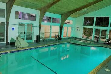 فندق Stargazer Inn And Suites