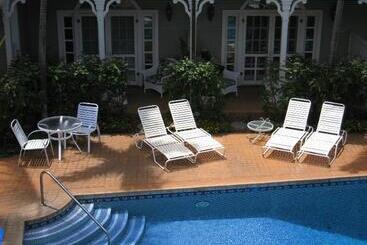 酒店 The Plantation Inn  Free Breakfast