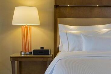 هتل The Westin La Paloma Resort & Spa