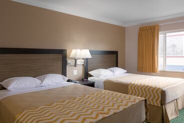 فندق Travelodge By Wyndham Eureka