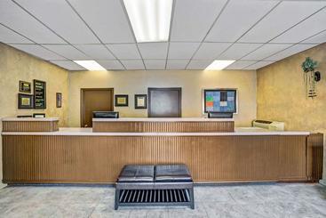 هتل Travelodge By Wyndham Las Vegas Center Strip