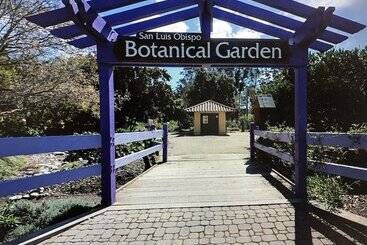 فندق University Inn At San Luis Obispo