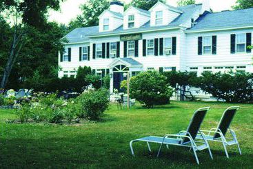 בית מלון כפרי Latch Pop Up Inn